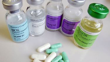 Los varones adolescentes gays y bisexuales usan esteroides ilícitos casi seis veces más que los heterosexuales, de acuerdo con un estudio publicado recientemente. (AP)