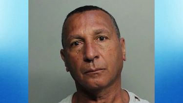 Rolando Yague enfrenta cargos por apuntar con un láser a aviones en Miami.