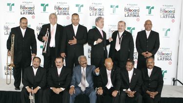 En esta fotograf&iacute;a de archivo del 26 de abril de 2007 los miembros de El Gran Combo de Puerto Rico en la sala de ganadores de los Billboard Latin Awards en Coral Gables, Florida.&nbsp; 
