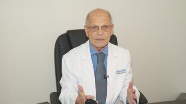 Dr. Nusen Beer, especialista en cardiología, explica los riesgos de la obstrucción arterial y el papel del colesterol en la salud cardiovascular.