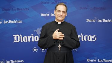 El padre Castor José, sacerdote camagüeyano, y una de las voces más contestarias dentro de Cuba.