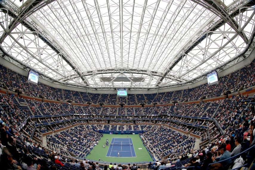 &nbsp;En esta foto del 6 de septiembre de 2017, aficionados presencia en el estadio Arthur Ashe el partido entre Karolina Pliskova y CoCo Vandeweghe por los cuartos de final del Abierto de Estados Unidos de tenis en Nueva York.
