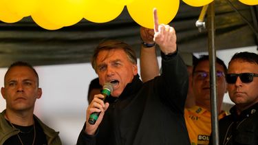 El presidente brasileño Jair Bolsonaro habla durante un mitin de campaña en Juiz de Fora, en el estado de Minas Gerais, Brasil, el martes 16 de agosto de 2022
