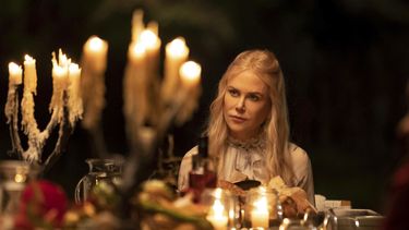 En esta imagen proporcionada por Hulu, Nicole Kidman en una escena de Nine Perfect Strangers que se estrena el 18 de agosto.