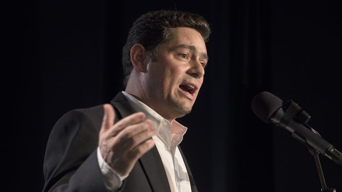 Traidores de la patria son ustedes que pusieron al país a pasar hambre y a morir por falta de medicina, respondió Vecchio a Delcy Rodríguez