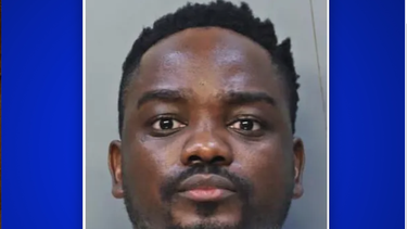 Elmoncy Sercle espera juicio.