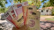 Mega Millions fue creado en 2002 y combina la red de loterías en 44 estados, incluyendo la Florida, además de Washington DC y las Islas Vírgenes.