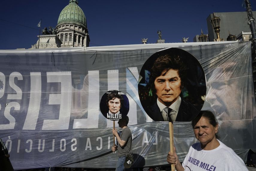 Javier Milei jura como presidente de Argentina