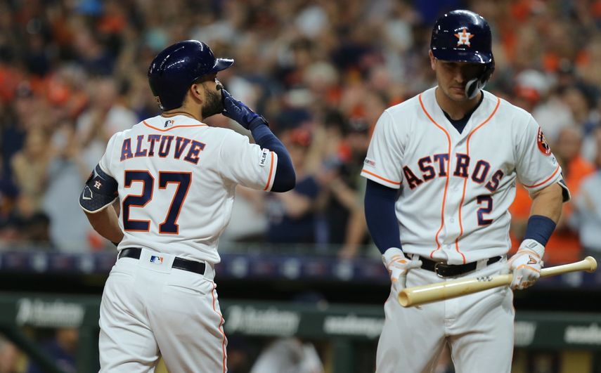 Esta vez conectó la botó en el quinto episodio, sin corredores por delante, contra la serpentina de su compatriota el abridor Félix Hernández.