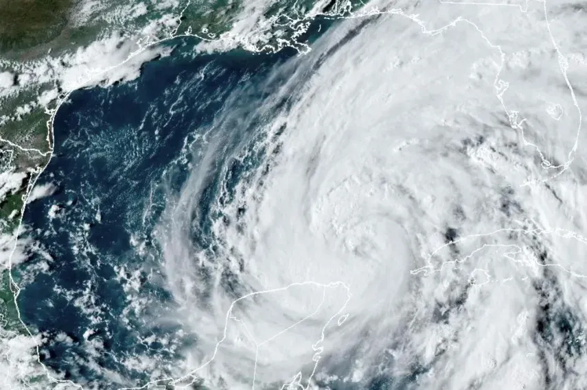 Esta imagen satelital GOES-16 GeoColor --tomada el miércoles 25 de septiembre de 2024 a las 5:51 de la tarde tiempo del Este de Estados Unidos, y proporcionada por la Oficina Nacional de Administración Oceánica y Atmosférica (NOAA, por su siglas en inglés)-- muestra al huracán Helene en el Golfo de México.