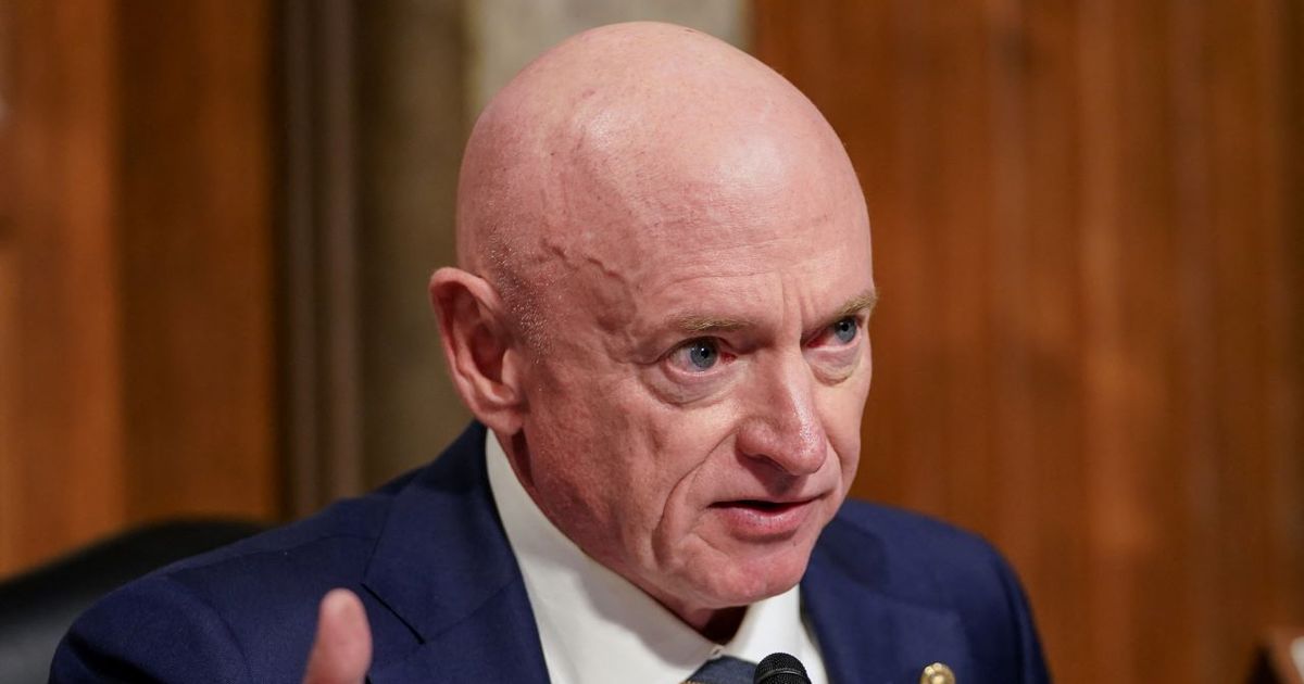 El Pentágono investiga a senador demócrata por llamar a militares a la “desobediencia”