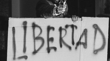 El actor Christian Jesús en la obra El matadero municipal, de Tennessee Williams, una puesta en escena de la compañía Perséfone Teatro.