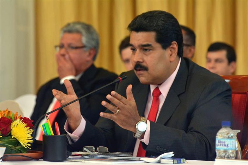 Nicolás Maduro durante una reunión bilateral en Trinidad Tobago el martes. (EFE) 