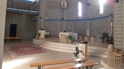 Iglesia donde se reparte Prosecco a los que acuden a la iglesia.&nbsp;