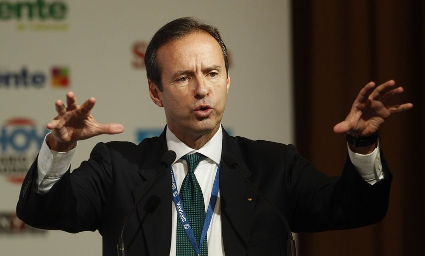 Fotografía de archivo fechada en abril de 2018 del expresidente de Bolivia Jorge Quiroga, durante la reunión de medio año de la Sociedad Interamericana de Prensa, en Medellín, Colombia.