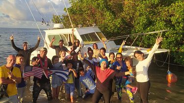 Familia de 20 cubanos llega a EEUU en una lancha rápida&nbsp;