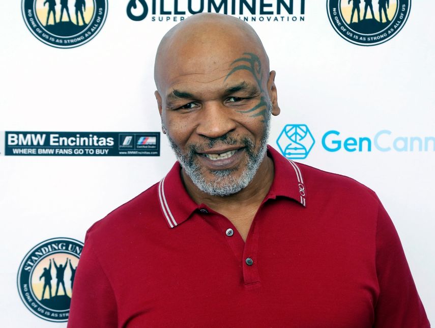 Mike Tyson busca regresar a lo grande o al menos a tener dinero