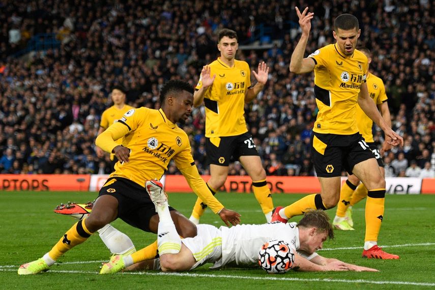 Uno de los jugadores del Wolves (Harry Birtwistle)&nbsp;puede presentar problemas legales en el país donde nació (Singapur)