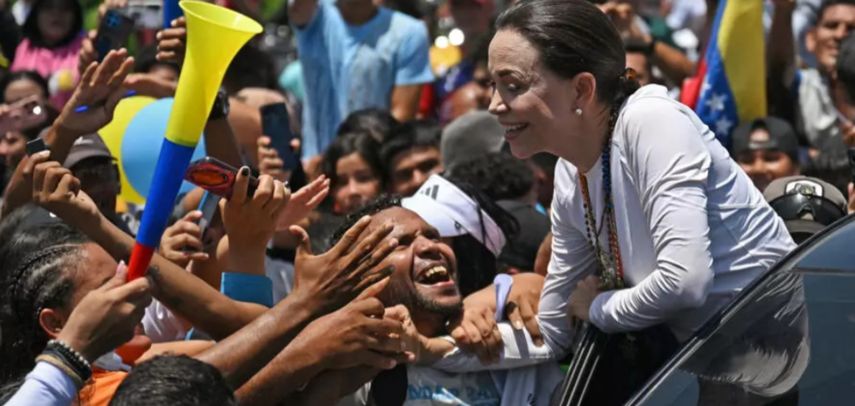 La líder opositora venezolana María Corina Machado en su recorrido por la carretera Lara-Zulia el 23 de julio de 2024