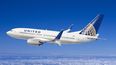 La aerolínea sacó el domingo a la fuerza a un pasajero de la cabina del avión debido a que el vuelo de Chicago a Louisville, en Kentucky, estaba sobrevendido.&nbsp;
