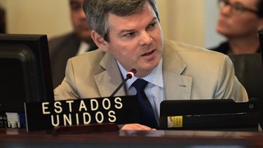 El diplomático Kevin Sullivan presentó hoy al canciller de Nicaragua, Denis Moncada, sus cartas credenciales que lo acreditan como nuevo embajador de Estados Unidos ante el Gobierno del presidente Daniel Ortega.