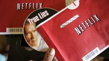 Mei Michelson se apresta a ver un DVD de Netflix en su casa en Palo Alto, California, 22 de octubre de 2007.&nbsp;