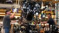 Empleados en una planta de Ford en Estados Unidos.