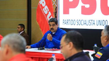 Después del 20 de mayo voy a ser presidente igual (...) o es por las buenas o es por las malas, espetó el líder chavista