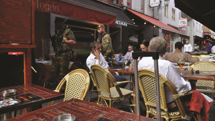 La capital de Bélgica continúa sitiada por las fuerzas militares.