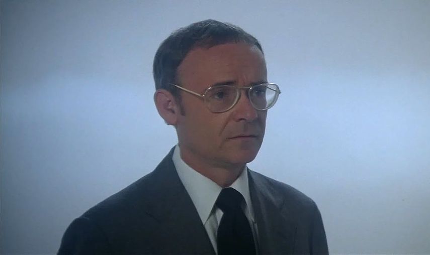 Buck Henry en El cielo puede esperar.