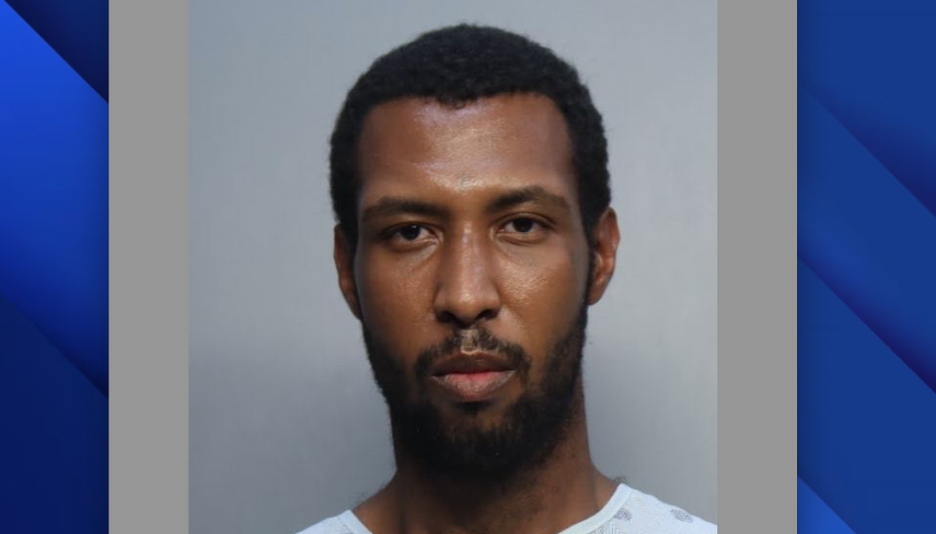 Raziel Domingo Madrigal espera juicio en el Centro Correccional Turner Guilford Knight, en Miami.