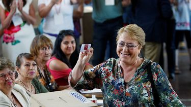 La presidenta de Chile, Michelle Bachelet, afirmó que si hay algo que iguala a las personas es el voto y la posibilidad de elegir a quien gobierne.