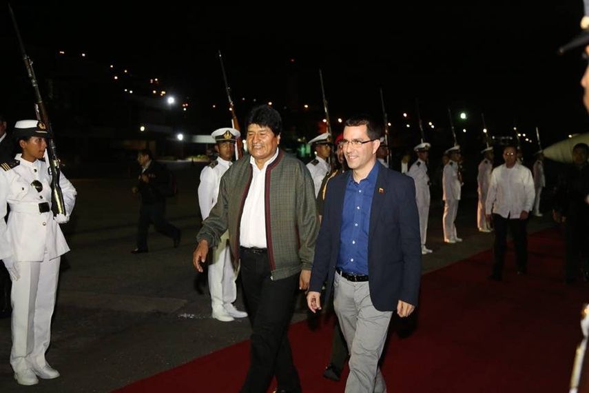 Morales llegó a Caracas para participar en un conversatorio preparado por el Gobierno venezolano y encabezado por el presidente, Nicolás Maduro