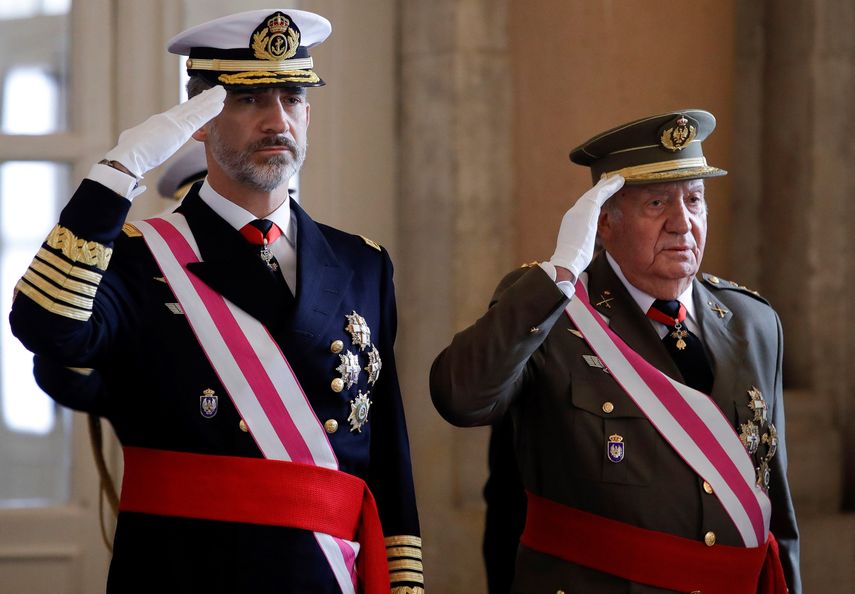 Rey Felipe VI de España y su padre, Don Juan Carlos, rey emérito. 