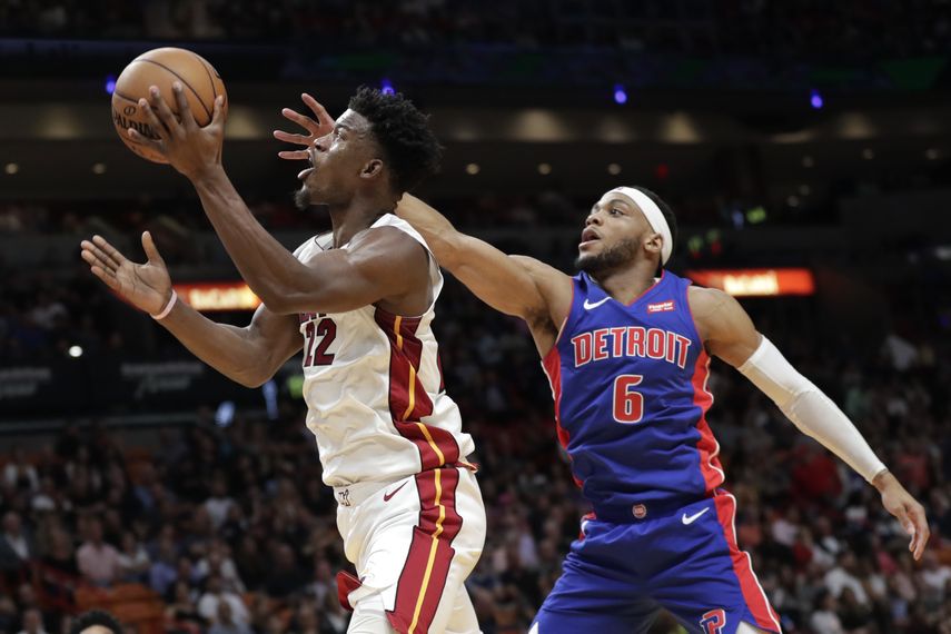 Jimmy Butler es l&iacute;der del equipo en puntos por partido, con promedio de 20.5, as&iacute; como en asistencias con 6,5 y en robos de bal&oacute;n con 2.3.