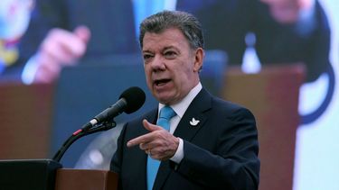 Santos dijo que las Fuerzas Armadas garantizarán la fase de transición de las FARC de un grupo guerrillero a un movimiento político legal