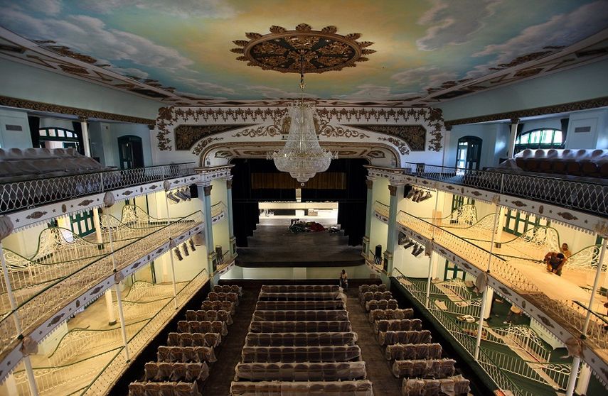 Vista interior del Teatro Martí en La Habana (Cuba), una reliquia patrimonial del siglo XIX que reabrirá sus puertas el próximo 24 de febrero tras casi 40 años de inactividad, con el renovado esplendor devuelto por una compleja restauración. (EFE)