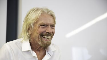 Fotografía cedida por Brightline donde aparece el presidente del grupo Virgin, el millonario británico Richard Branson.