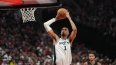 OREGÓN - 26 DE ABRIL: Victor Wembanyama #1 de los San Antonio Spurs realiza una clavada durante la primera mitad del cuarto partido de la primera ronda de los playoffs de la Conferencia Oeste contra los Portland Trail Blazers en el Moda Center el 26 de abril de 2026 en Portland, Oregón.&nbsp;
