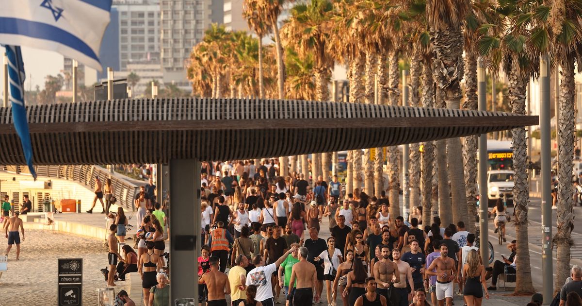 Israel anuncia “regreso a la normalidad” del tráfico aéreo