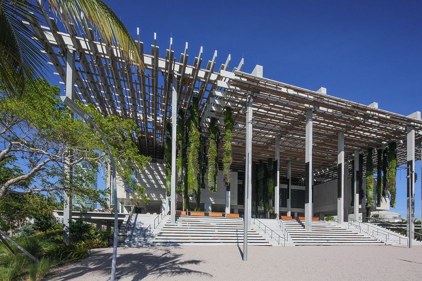 El Pérez Art Museum está ubicado en el downtown Miami.