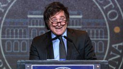 El presidente electo de Argentina, Javier Milei, busca detener con firmeza los rumores sobre el futuro del Banco Central.&nbsp; &nbsp;