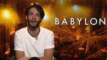 El actor mexicano Diego Calva protagoniza junto a Brad Pitt y Margot Robbie Babylon, la nueva película dirigida por Damien Chazelle, Babylon.