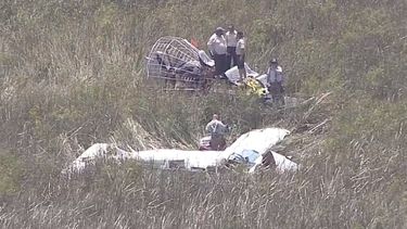 Un letrero en el fuselaje de las aeronaves indica que pertenecen a la escuela de aviación Dean International.