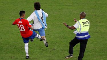 Pese a que el árbitro no castigó a&nbsp;Jara&nbsp;por la polémica acción, cabe la posibilidad de que la Conmebol actúe de oficio para sancionarlo.