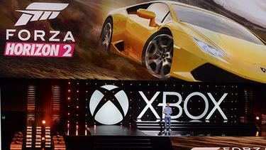 Ralph Fulton presenta la nueva edición del juego de carreras Forza Horizon 2 en una conferencia de prensa antes del inicio de la Feria E3 en Los Ángeles. (EFE)