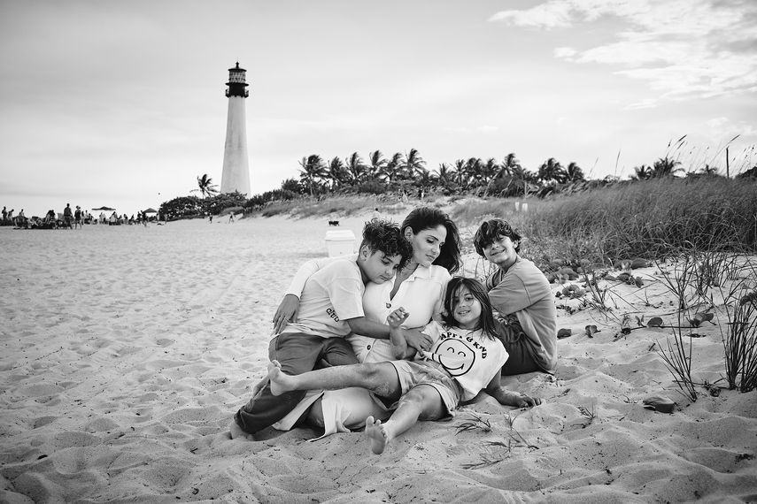 Astrid Rivera, junto a sus hijos.&nbsp;