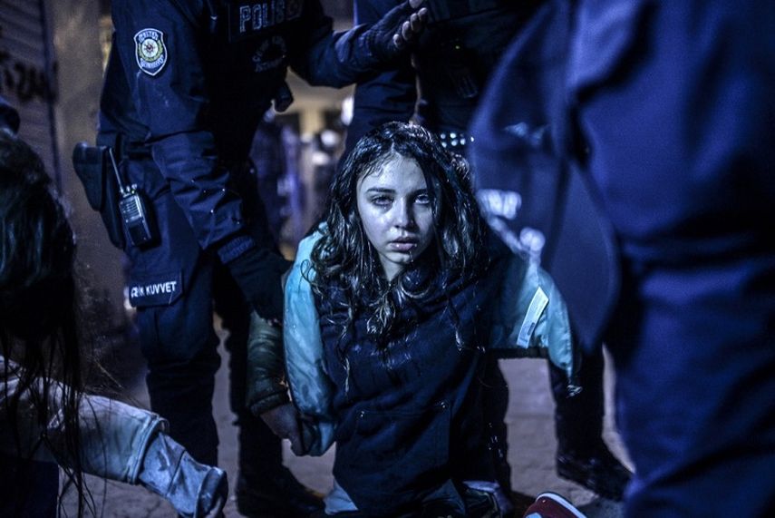 Instambul Protest, del fotógrafo turco Bulent Kilic ganadora este año en la categoría Spot News. (WORLPRESSPHOTO). 
