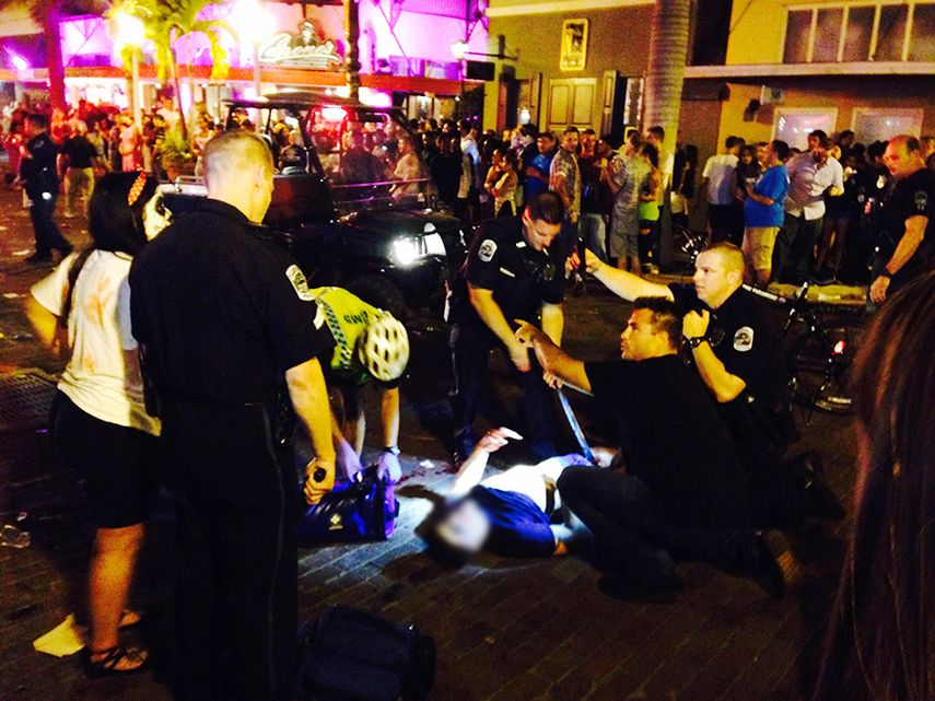 El sonido de los disparos dispersó a la muchedumbre (FACEBOOK)