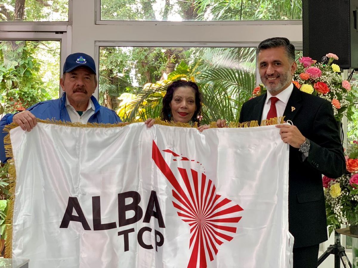 El secretario de la alianza castrochavista del ALBA reunido con Daniel Ortega y Rosario Murillo, Managua, Nicaragua, el 19OCT21. El secretario de la alianza castrochavista del ALBA reunido con Daniel Ortega y Rosario Murillo, Managua, Nicaragua, el 19OCT21.